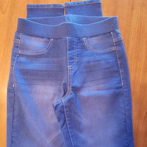 No Boundaries Jeggings NWOT